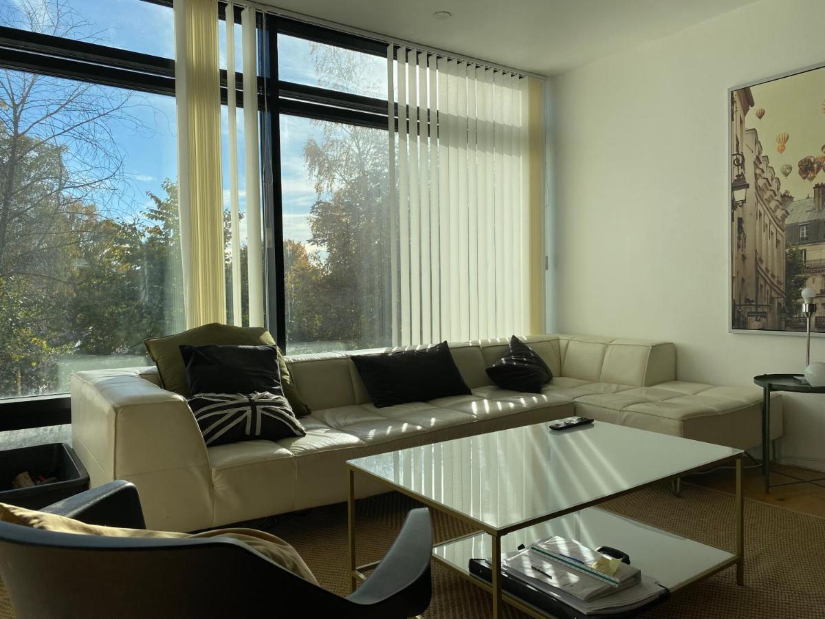 Exclusive 2 Level Etage Next To Arlanda-City Metro Стокгольм Екстер'єр фото