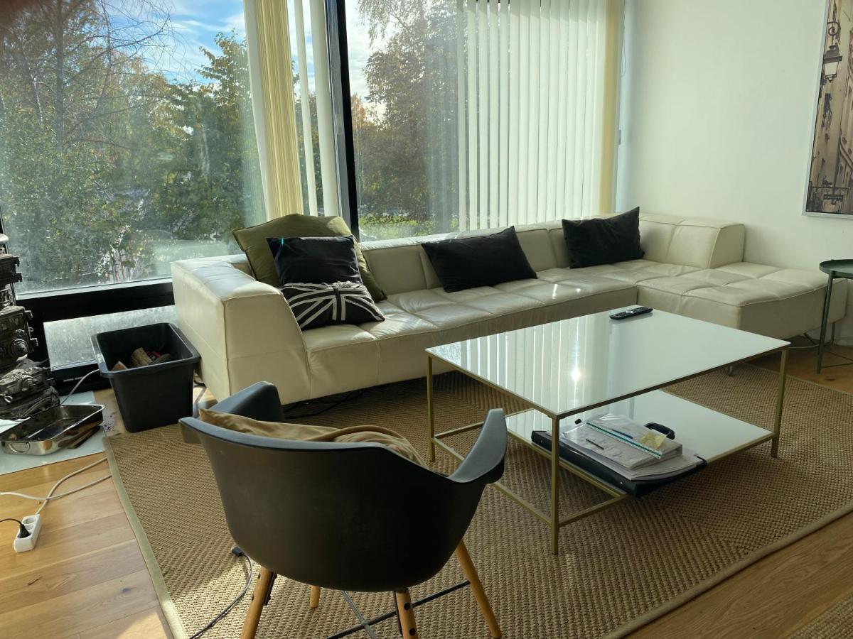 Exclusive 2 Level Etage Next To Arlanda-City Metro Стокгольм Екстер'єр фото